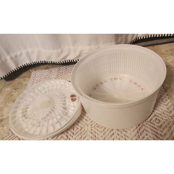 SL Kitchen accessories, salad bowl, spatulas, pot holders, peeler... - Picture 12 of 12